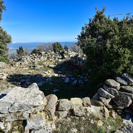 View of the wall coverings of the fort (photoIvo Piras)
