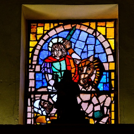 Finestra della navata centrale (foto Ivo Piras)