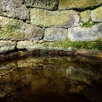 The small compartment where the spring vein is collected (photoIvo Piras)
