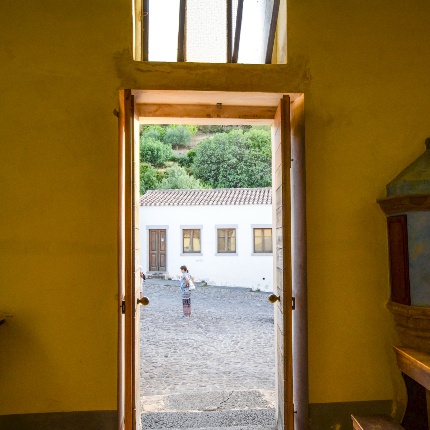 Church of Santa Giulia in Rebeccu. View of the exterior from the interior. (photoAngelo Marras)