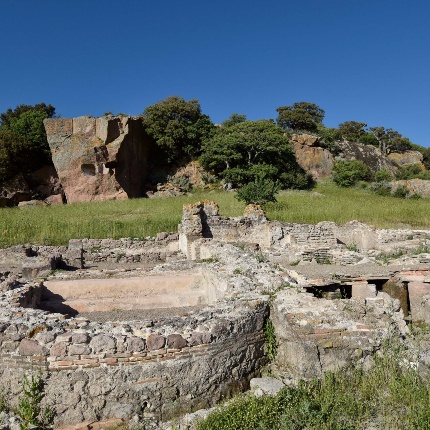 Remains of the Roman baths in front of the necropolis (photoIvo Piras)