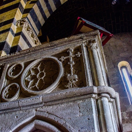 Il pulpito di stile gotico (foto Ivo Piras)