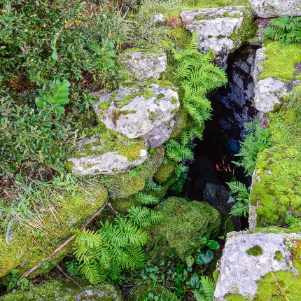 Gothic covered staircase that led to the upper floor and then to the terrace. (photoIvo Piras)