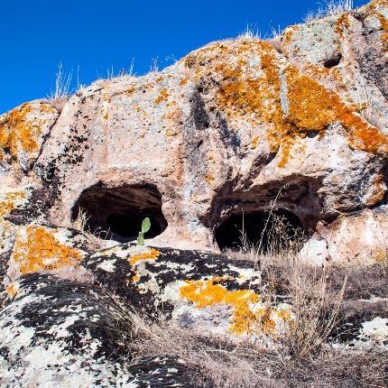 In tomb XIV of the Nuragic age, a stele was carved. (photoGiuseppe Lonis)