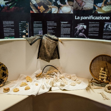 Museo della Panificazione Tradizionale in Sardegna. Esposizione del pane tradizionale (foto Angelo Marras)