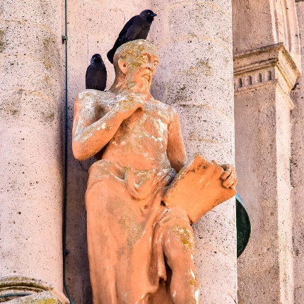 On each corner of the bell tower, a terracotta statue depicts a Doctor of the Church from Sassarese, Giacomo Galeazzo. (photoIvo Piras)