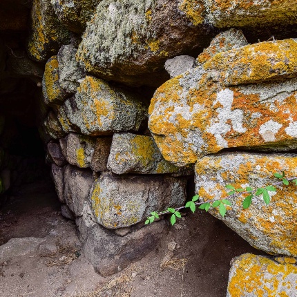 Straight internal corridor with an ogival section (photoIvo Piras)