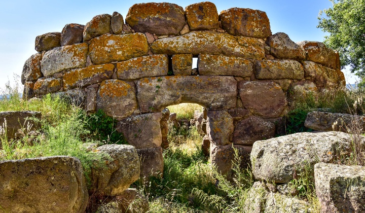 View of the linteled entrance