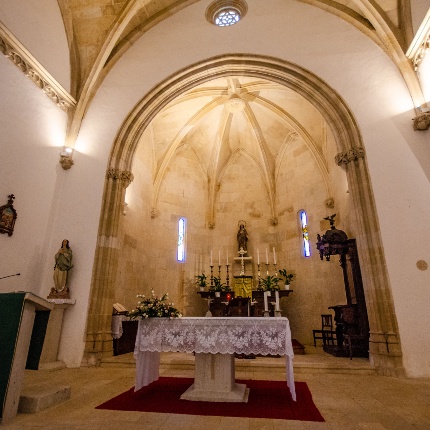 Apse with a pentagonal plan and covered with a radial groin vault ending in a gem bearing the effigy of the saint. (photoAngelo Marras)