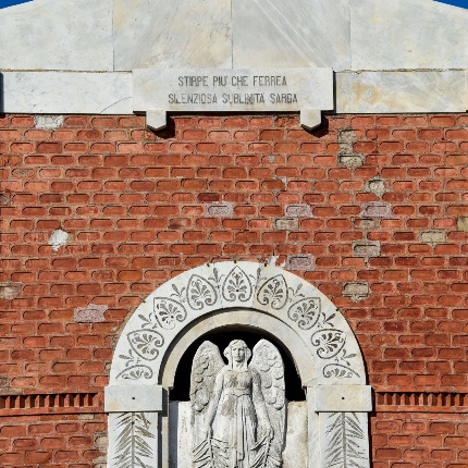 Particolare della facciata (foto Ivo Piras)