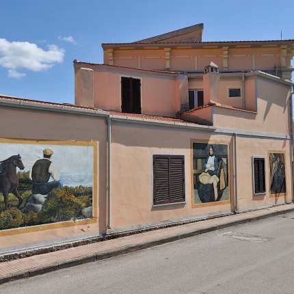 Some works on Via Roma (photoIvo Piras)