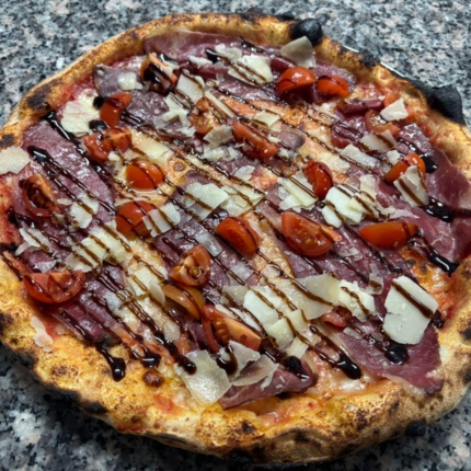 Pizza (foto Facebook, Baffo Rosso)