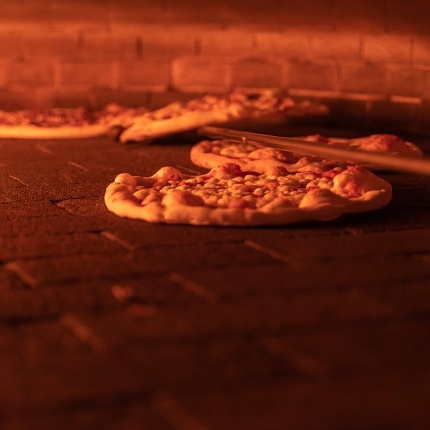 The translation of "Forno" to English is "Oven." (photoTripAdvisor, Pizzanu's)