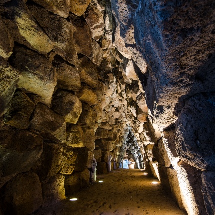 The corridor-gallery that connects the North and West towers (photoGiuseppe Lonis)
