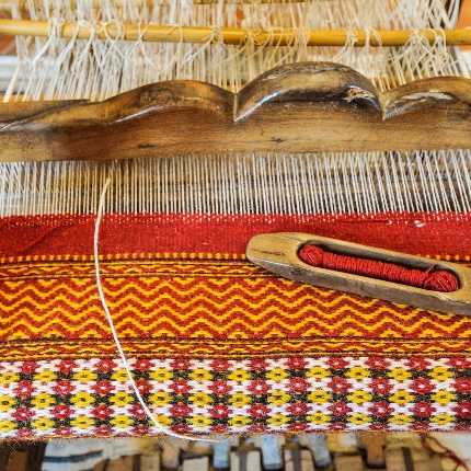 The ancient art of weaving. (photoIvo Piras)