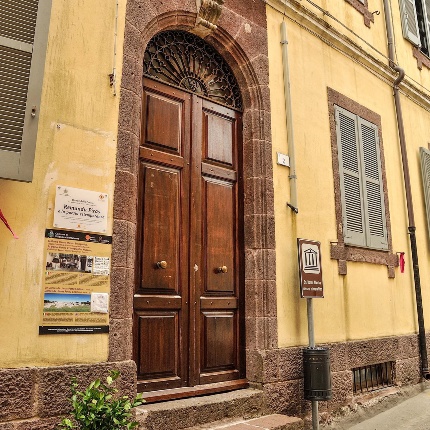 Ethnographic Museum, entrance door. (photoIvo Piras)