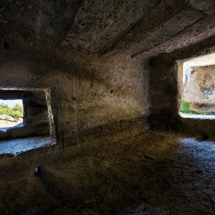 Domus de Janas of Puttu Codinu. Tomb VIII, detail of the main chamber. (photoGiuseppe Lonis)