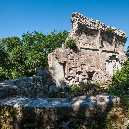 Abside occidentale col residuo di paramento murario (foto Ivo Piras)